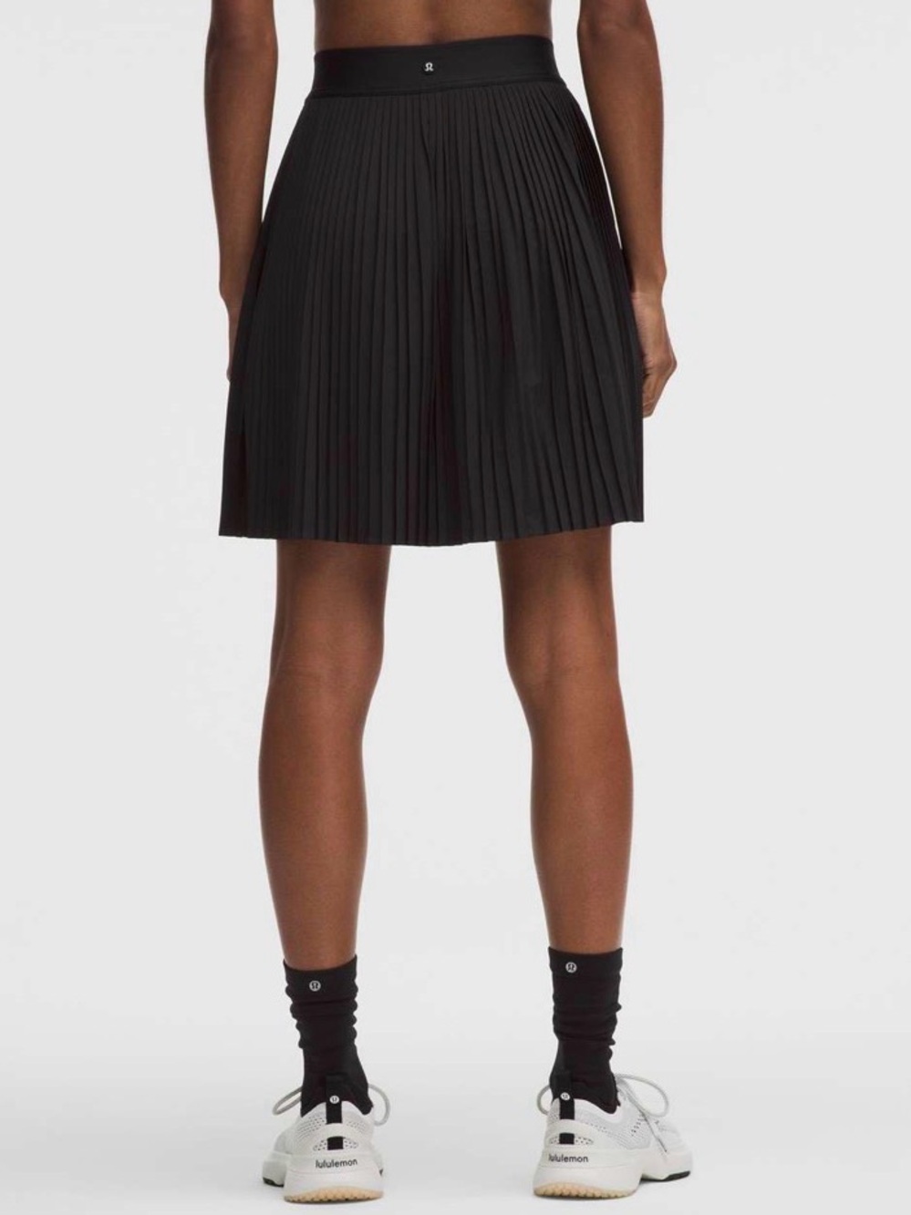 Lululemon Pleated High-Rise Knee-Length Tennis Skirt Black Size Medium - Picture 3 of 10